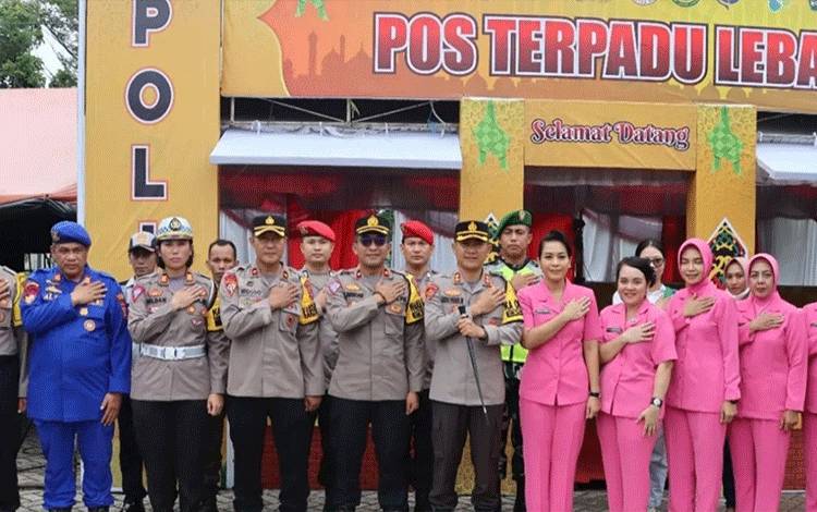 Pastikan Kesiapan Personel, Kapolres Kapuas Cek Pos Pengamanan Operasi Ketupat Telabang 2024