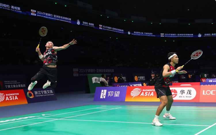 Ganda putra Indonesia Fajar Alfian/Muhammad Rian Ardianto saat berlaga pada babak pertama Kejuaraan Bulu Tangkis Asia (BAC) 2024 di Ningbo, China, Rabu (10/4/2024). (ANTARA/HO/PP PBSI)