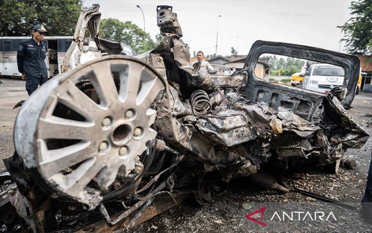 Menhub: Minibus yang Kecelakaan di KM 58 Tol Japek Trevel Gelap
