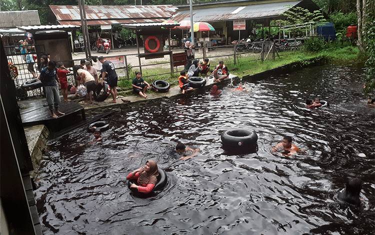 Wisata Pemandian Pasir Panjang Jadi Primadona Warga Kobar