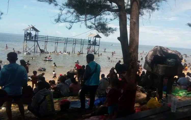 Wabup Kotim Minta Kecamatan Bentuk Tim untuk Wisata Pantai Ujung Pandaran saat Musim Libur