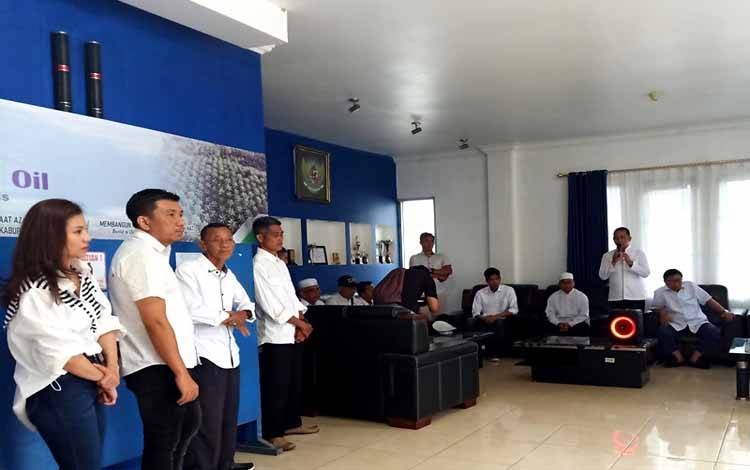 Ahmad Gunadi Kembalikan Berkas Pencalonan Bakal Calon Bupati ke 2 Parpol