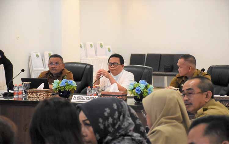 Pj Bupati Kapuas Pimpin Rapat Matangkan Persiapan Rangkaian Acara Meriahkan Hari Jadi ke 218