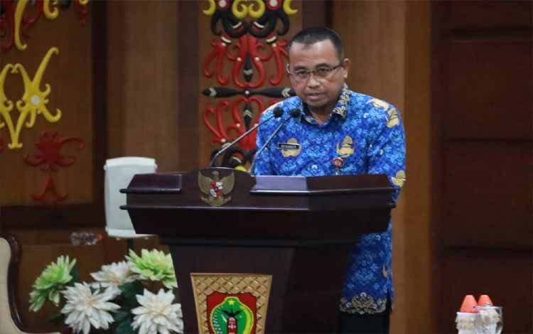 Laporan kegiatan Oleh Asisten Setda?Kalteng Bidang Administrasi Umum. (FOTO: NOVIAN)