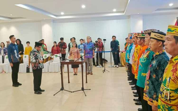 Pj Bupati Kapuas Lantik 12 Pejabat Pimpinan Tinggi Pratama