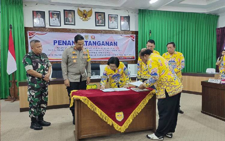 Pemkab Gumas Menandatangani Dana Hibah ke Polres dan Kodim 1016 Palangka Raya, Nilainya Segini