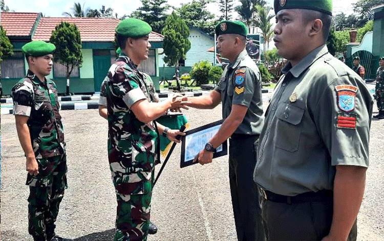 Dua Anggota Kodim 1013 Muara Teweh Pindah Satuan ke Kodam V Brawijaya