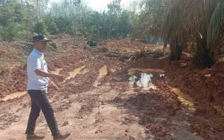 Camat Tanggapi Video Viral Jalan Berbayar di Mentaya Hulu