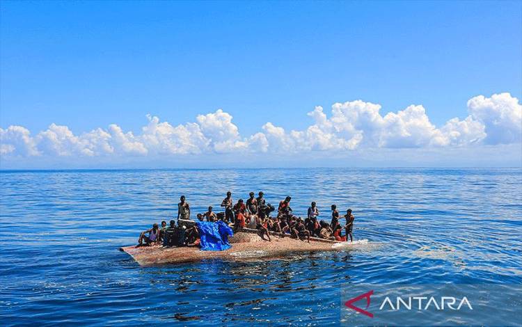 Ribuan Warga Rohingya Berlindung ke Perbatasan Myanmar-Bangladesh