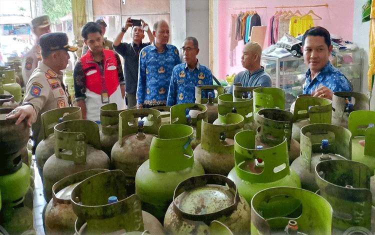 Pemko Palangka Raya Akan Sanksi Tegas Pangkalan Jual Elpiji Lampaui HET