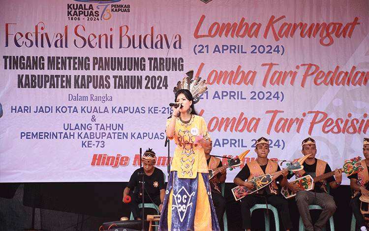 Festival Seni Budaya Tingang Menteng Panunjung Tarung Dimeriahkan Lomba Karungut