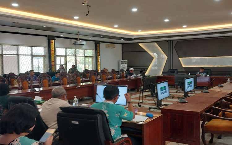 Pansus DPRD Kapuas Rapat Bersama Mitra Kerja Bahas Sejumlah Raperda