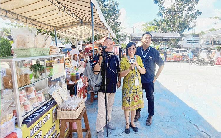 Warga dan Peserta Paskah Nasional Serbu Bazar UMKM Palangka Raya