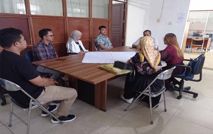 Disnakertrans Provinsi Kalteng menerima kunjungan Disnakertrans Kabupaten Mura. (FOTO:HUMAS DISNAKERTRANS KALTENG)