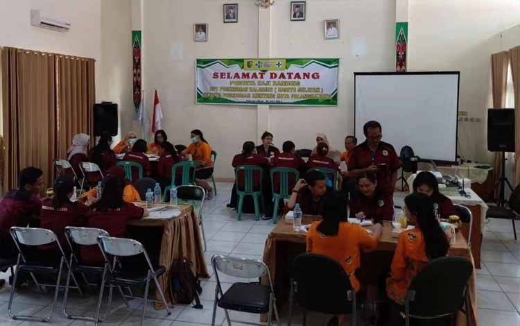 Puskesmas Menteng Menerima Kunjungan UPT Puskesmas Kalahien dalam Rangka Kaji Banding Re-Akreditasi