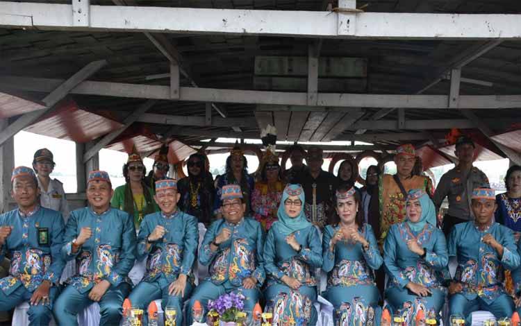 Berlangsung Meriah, Ini Harapan Pj Bupati Kapuas dari Acara Laluhan