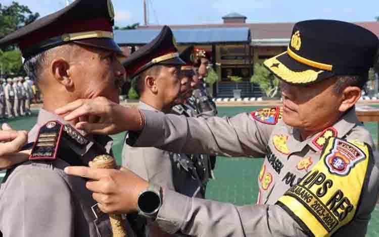 Kapolres Kapuas Pimpin Sertijab Kasatreskrim, Kasatsamapta dan Kasiwas