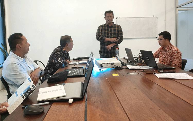 Yayasan Satunama Sekolah Politisi Muda Gelar FGD di Palangka Raya