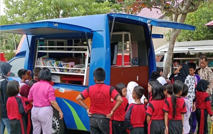 Dispursip Palangka Raya Komitmen Atasi Kesenjangan Akses Buku Daerah Terpencil