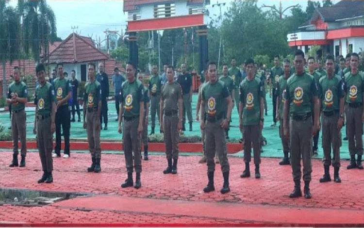 Satpol PP dan Damkar Murung Raya Latihan Beladiri