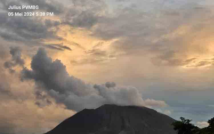 Jarak Rekomendasi Gunung Ruang Turun Jadi Lima Kilometer