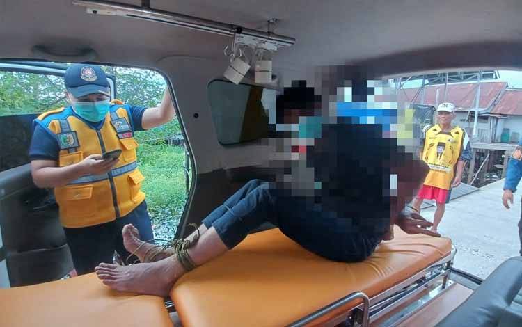 Tim Gabungan Call Center 112 Palangka Raya Evakuasi ODGJ yang Mengamuk