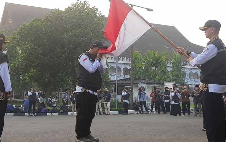 437 PPIH Diberangkatkan ke Arab Saudi untuk Persiapan Sambut Jamaah