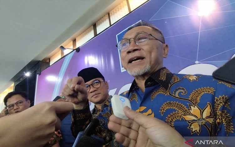 Ketua Umum Partai Amanat Nasional Zulkifli Hasan usai menghadiri Rakornas PAN 2024 di Jakarta, Jumat (10/5/2024). ANTARA/Bagus Ahmad Rizaldi