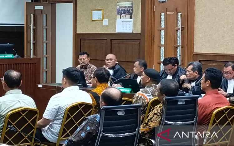 Pejabat Kementan Patungan Rp111 Juta Bayarkan Aksesori Mobil Anak SYL