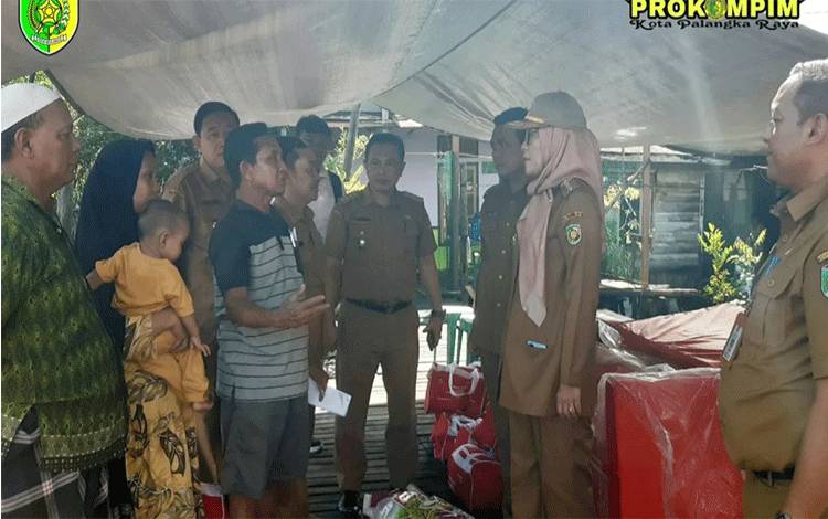 Pj Wali Kota Palangka Raya Pastikan Bantuan Maksimal untuk Korban Kebakaran Mendawai