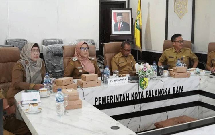 Rapat koordinasi pengendalian inflasi Pemko Palangka Raya. (FOTO: HUMAS)