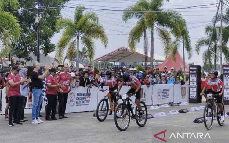 Kejuaraan Sepeda Dunia Jadikan HUT 67 Kalteng Kian Semarak