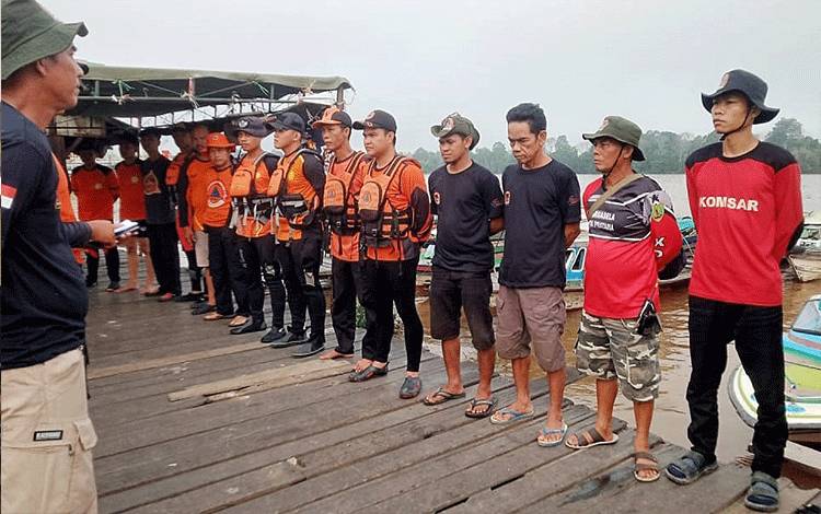 BPBD Barito Timur Kerahkan Tim Reaksi Cepat Bantu Pencarian Korban Kapal Terbakar di Barsel