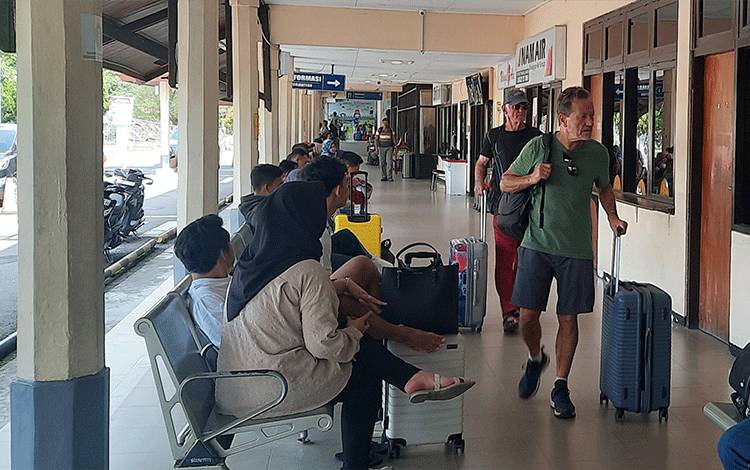 Suasana di Bandara Iskandar Pangkalan Bun. (Foto : DANANG)