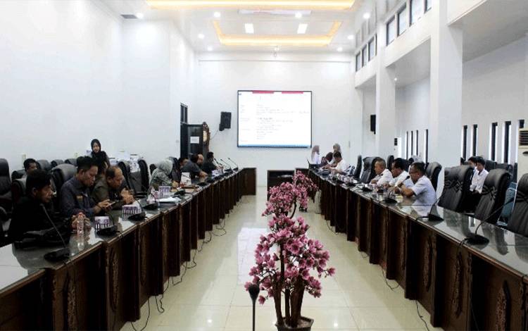 DPRD dan Pemkab Barito Utara Gelar Hearing Terkait Pelayanan SPBU