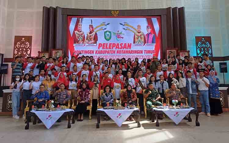 Wabup Kotim Lepas Kontingen Menuju Festival Budaya Isen Mulang?