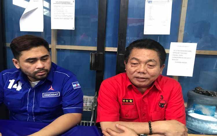 Wiyatno (kanan) saat mendaftarkan diri sebagai Bakal Calon Bupati Kapuas di DPC Demokrat Kapuas pada Jumat, 17 Mei 2024. (FOTO: IST)