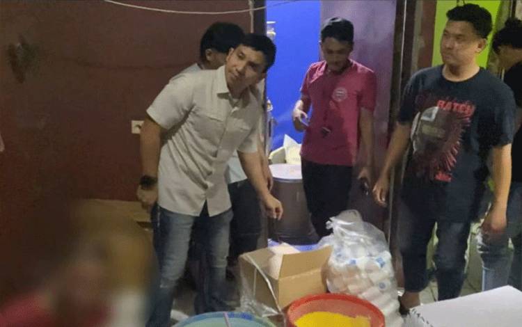 Polisi Gerebek Rumah Industri Narkoba dan Sita Jutaan Pil PCC