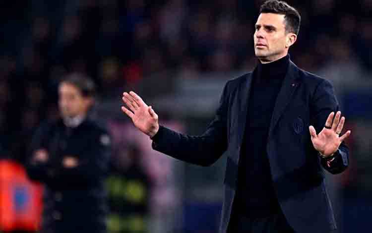 Thiago Motta Bimbang, Bertahan di Bologna atau Pindah ke Juventus