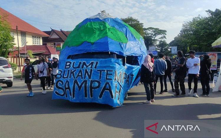 Pemuda Kotim Gelar Parade Kampanyekan Pentingnya Peduli Lingkungan