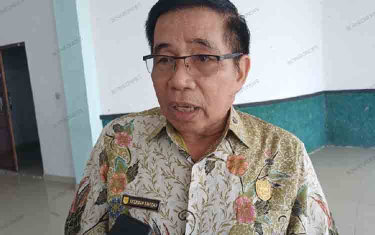 Dewan Apresiasi Kontingen Kabupaten Gunung Mas Pamerkan Mihing di Karnaval FBIM 2024