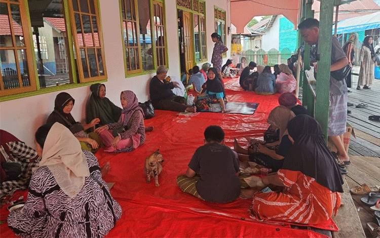 44 Korban Kebakaran Flamboyan Bawah Mengungsi di Posko Masjid Al Muttaqin