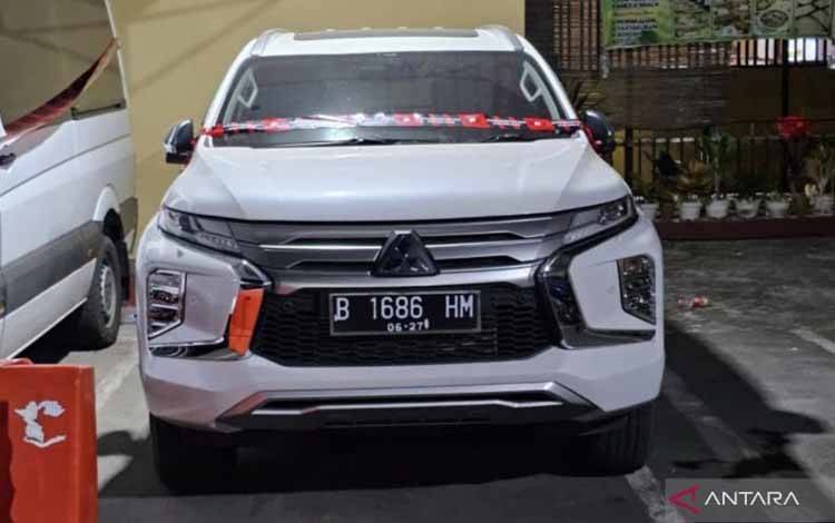KPK Sita Pajero SYL yang Disembunyikan di Tanah Kosong