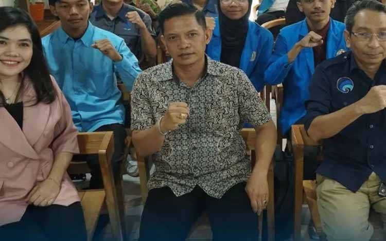 Diskominfo Palangka Raya Minta Orang Tua Awasi Anak dalam Penggunaan Gadget