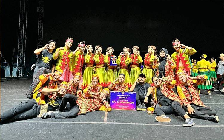 Grup tari Al Misykat MAN Kapuas raih prestasi di ajang FBIM tahun 2024. (FOTO: IST)