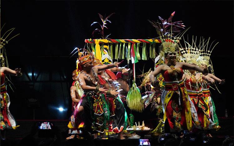 Tari Pengobatan Orang Sakit Tampil di FBIM 2024