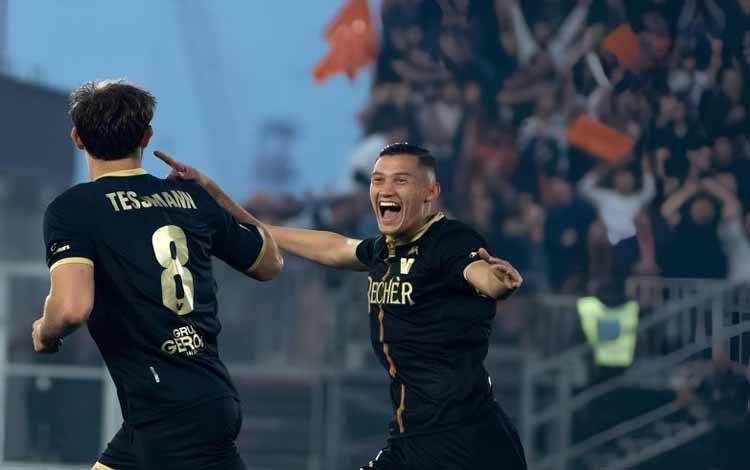 Jay Idzes Bawa Venezia Lolos Final Playoff untuk Promosi ke Serie A
