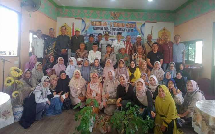Alumni Eks SMP Karya Kapuas Timur Gelar Reuni