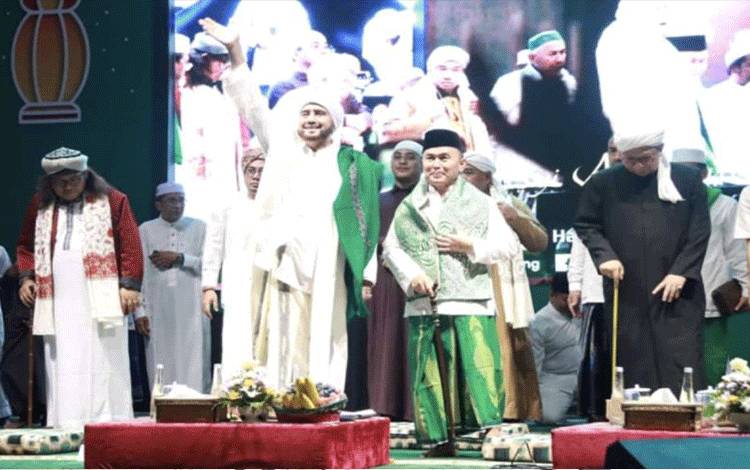 Kalteng Bersholawat Iringi Hari Jadi ke-67 Kalteng