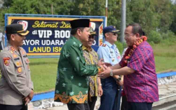 Pemkab Kobar Terus Tingkatkan Konektivitas Penerbangan